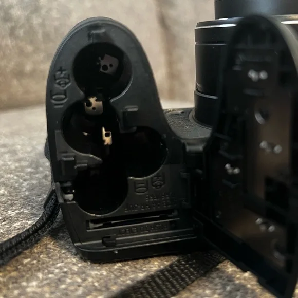 GE Power Pro Series X500 16MP Digital Camera 15X Optical Zoom